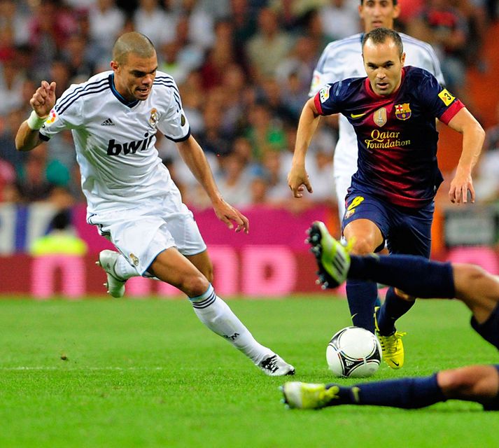 Iniesta og Pepe.