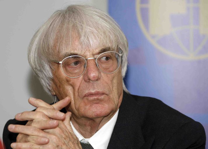 Bernie Ecclestone kom sér í vanda með að dásama verk Hitlers á síðustu öld.