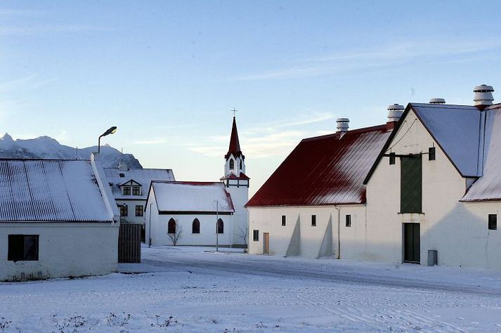 á Hvanneyri Ríkisendurskoðun segir fjárveitingar til Landbúnaðarháskólans verða að vera í samræmi við reglur um framlög til framhalds- og háskóla, hvort sem hann verður áfram sjálfstæður háskóli eða sameinast Háskóla Íslands. Fréttablaðið/GVA