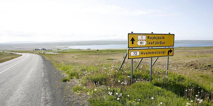 Þjóðvegur 1. Nokkuð er um framkvæmdir á hringveginum þessa dagana og verður hámarkshraði á þeim svæðum 50 km á klukkustund. Fréttablaðið/Pjetur