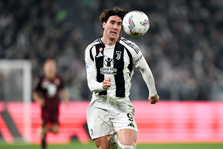 Juventus v Torino - Serie A TURIN, ITALY - NOVEMBER 09: Dusan Vlahovic of Juventus during the Serie A match between Juventus and Torino at Juventus Stadium on November 09, 2024 in Turin, Italy. (Photo by Daniele Badolato - Juventus FC/Juventus FC via Getty Images)