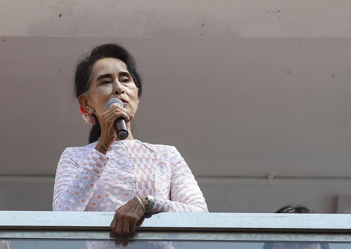 Suu Kyi hefur sent leiðtogum Mjanmar bréf þar sem hún biður um að teknar verði upp viðræður um þjóðarsátt.