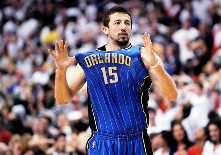 Hedo Turkoglu fagnar sigurkörfu sinni fyrir Orlando