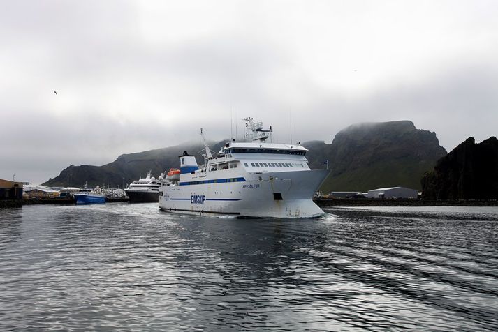 Ferðum í Herjólf fer fækkandi.