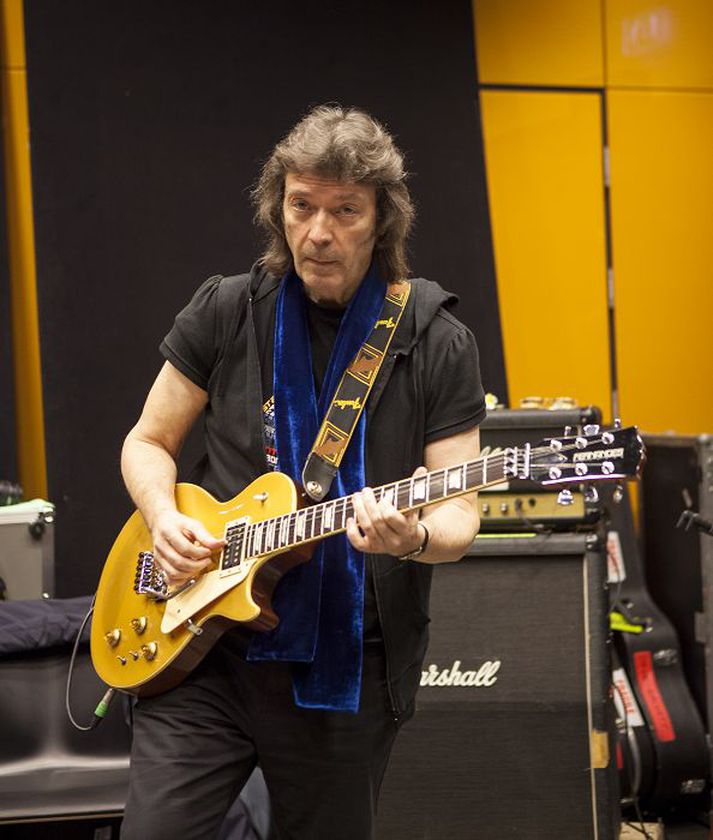 Steve Hackett, fyrrverandi gítarleikari Genesis, kemur fram á tvennum tónleikum með Todmobile.