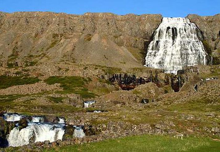 Ísland býr að óspjallaðri náttúru. Myndin er af fossinum Dynjanda.