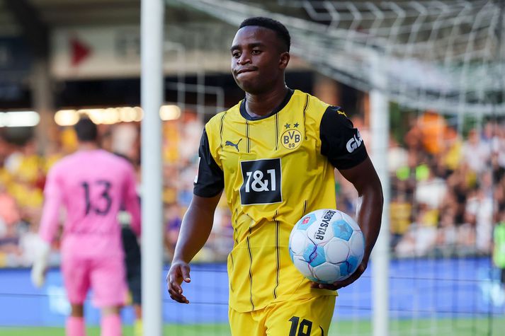 Youssoufa Moukoko er nú í láni hjá franska félaginu Nice frá þýska félaginu Borussia Dortmund.