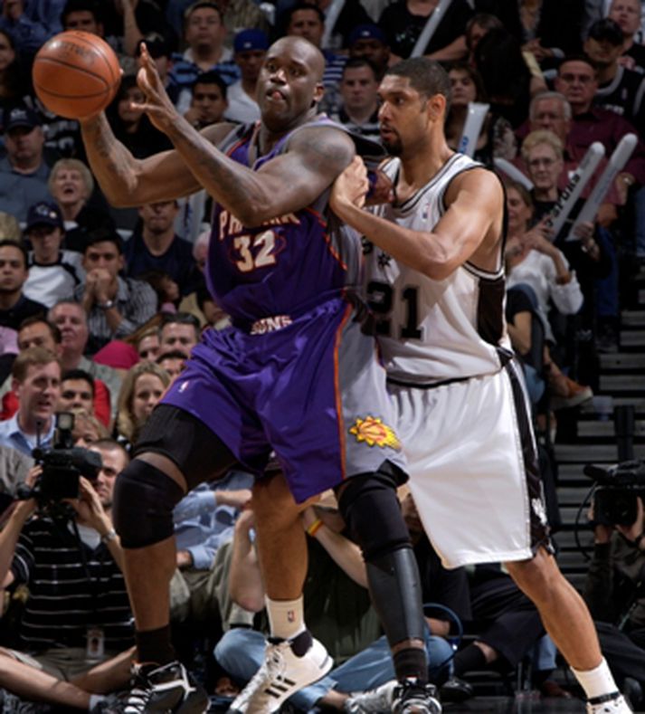 Shaquille O´Neal og félagar gerðu góða ferð til San Antonio í nótt