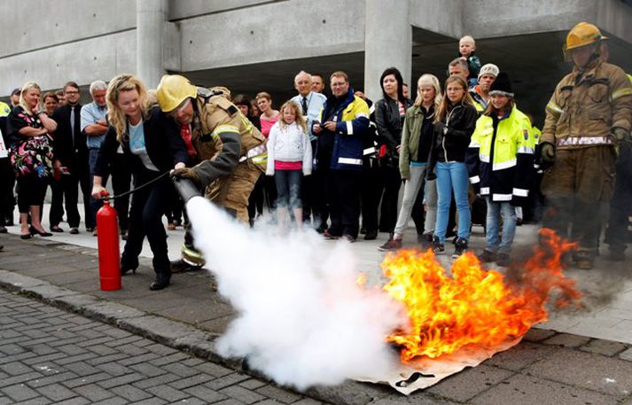 Slökkviliðsmenn kynna störf sín