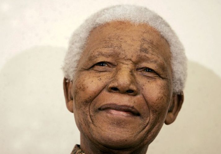 Lunga féll saman í Mandela, en hann mun ná sér að sögn varaforsetans.