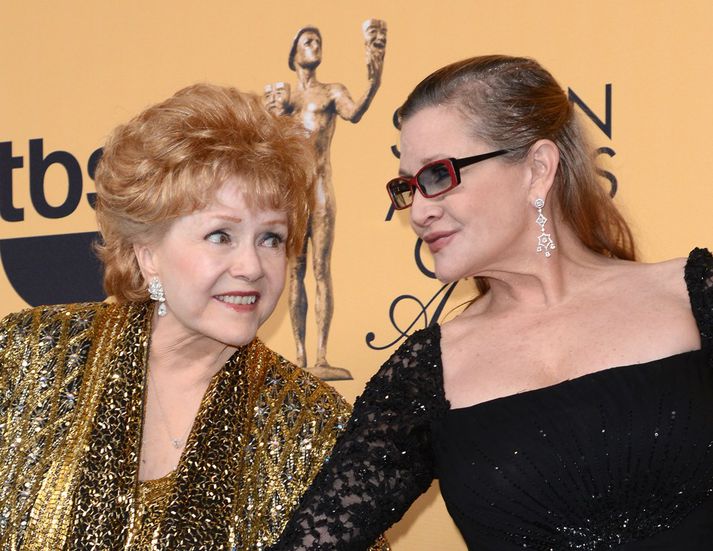 Debbie Reynolds og dóttir hennar Carrie Fisher.