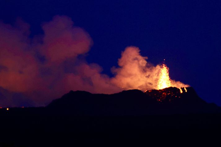 Eldgos við Sundhnjúka, Bláa Lónið, Grindavíkurvegur, Grindavík, Suðurnes, Nóvember 2024