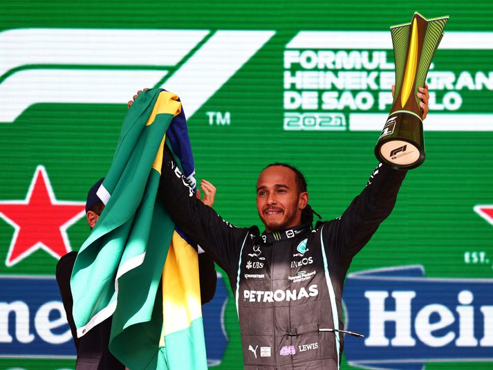 Lewis Hamilton vann ótrúlegan sigur í Brasilíu í dag.