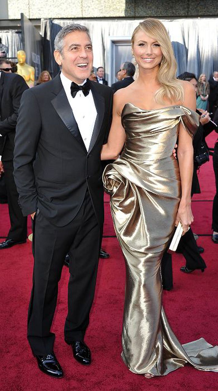Stjórnsamur George Clooney vill ekki að kærastan Stacy Keibler hangi með raunveruleikastjörnunni Kim Kardashian. 
Nordicphotos/getty