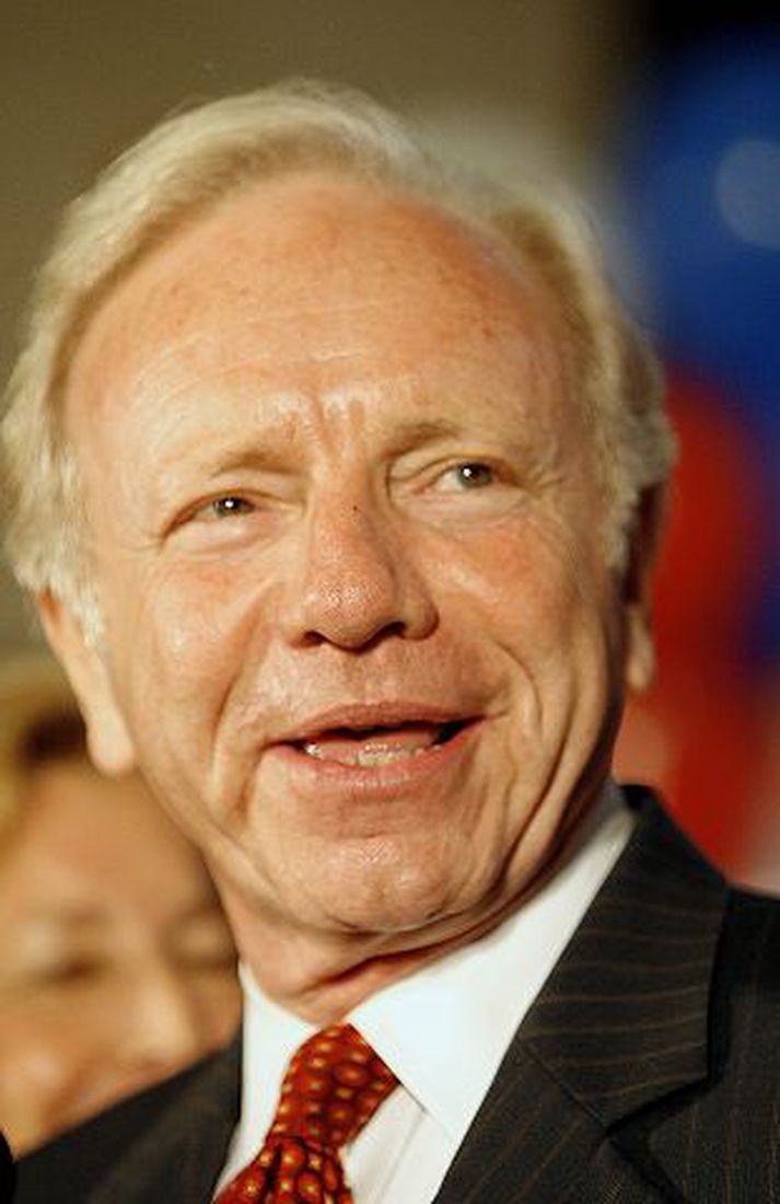 Joe Lieberman Eftir þrjú farsæl kjörtímabil fyrir Demókrataflokkinn þarf hann nú að bjóða fram einn síns liðs.