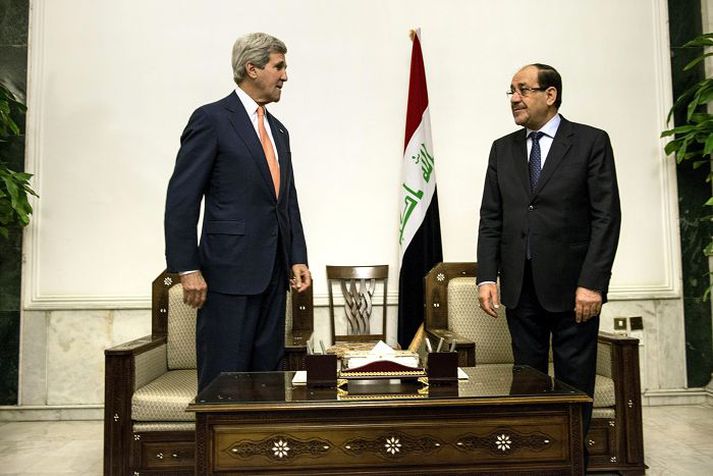 John Kerry ásamt Núrí al Maliki.fréttablaðið/AP