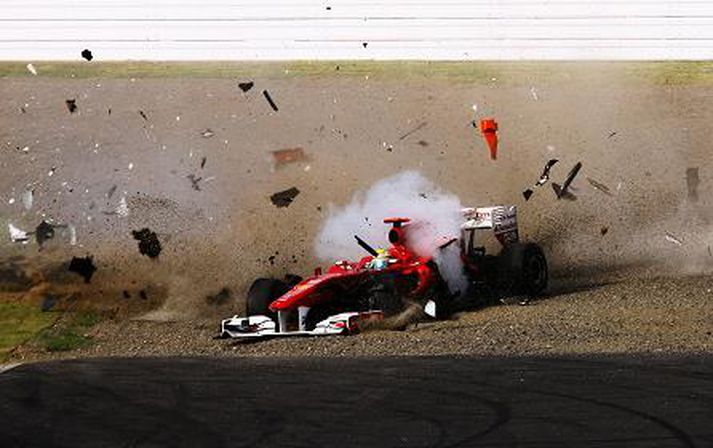 Felipe Massa klessti bíl sinn í fyrstu beygju í síðustu keppni, sem var á Suzuka brautinni í Japan.