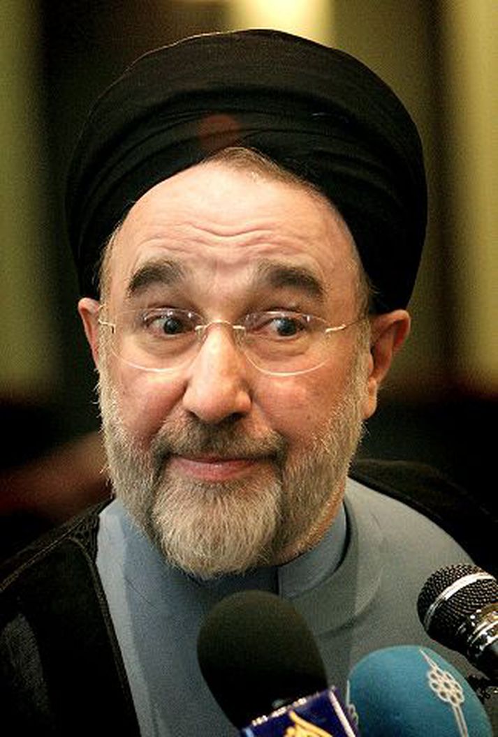 Mohammad Khatami 
fyrrverandi íransforseti
Khatami er í heimsókn í Bandaríkjunum en svo háttsettur fulltrúi Írana hefur ekki heimsótt Bandaríkin í aldarfjórðung.