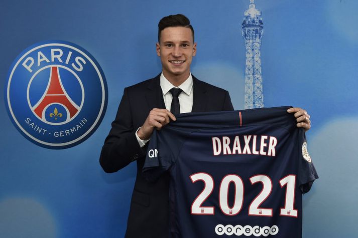 Julian Draxler með treyju PSG. Hann verður ekki númer 2021