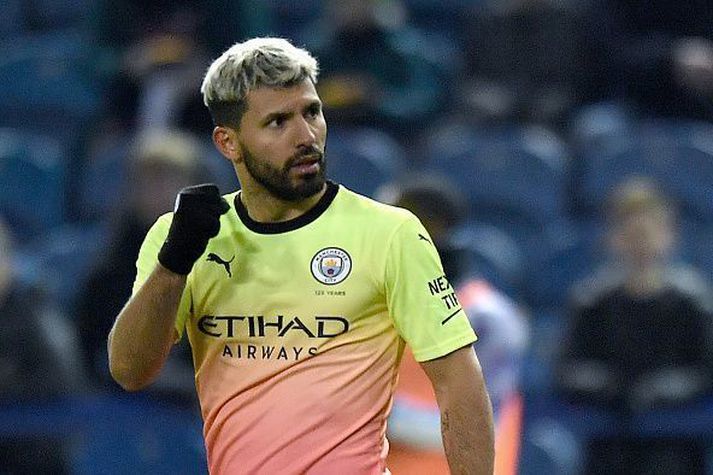 Sergio Aguero er einn þeirra sem hefur lýst áhyggjum sínum að byrja aftur að spila.