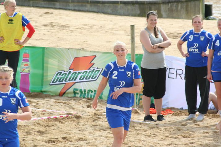 Heiðdís í búningi FH á árlegu strandhandboltamóti í Nauthólsvík sumarið 2011.