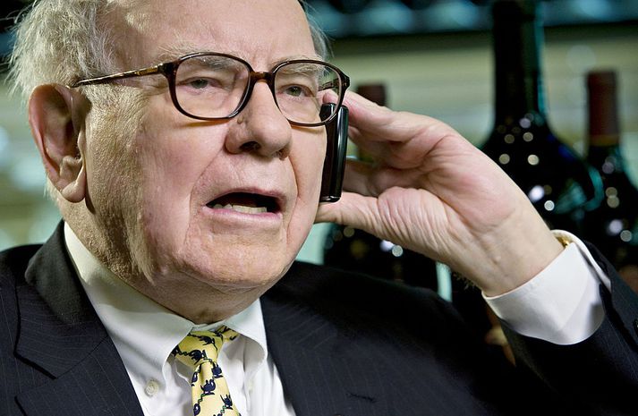 Warren Buffett í símanum.