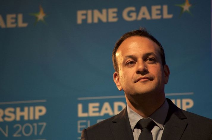 Leo Varadkar tekur við embætti forsætisráðherra af Enda Kenny sem hefur gegnt embættinu frá árinu 2011.