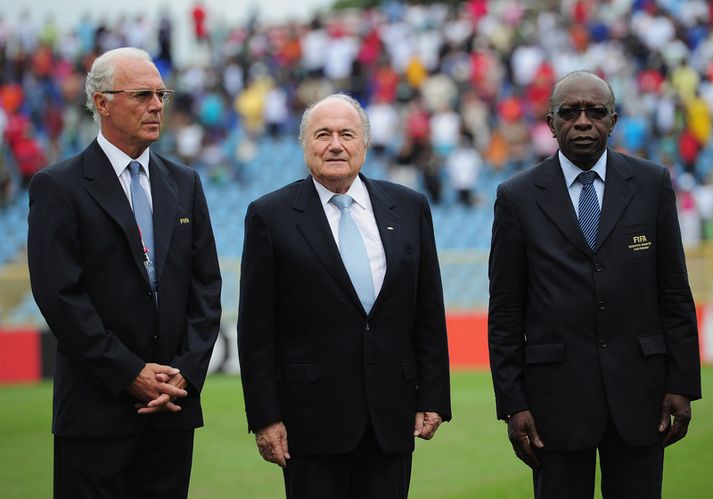 Franz Beckenbauer, Sepp Blatter og Jack Warner árið 2010.