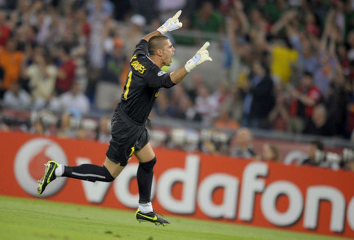 Victor Valdes, leikmaður Barcelona.