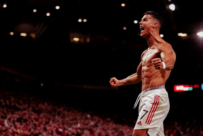 Cristiano Ronaldo fagnar marki með Manchester United á þessu tímabili.