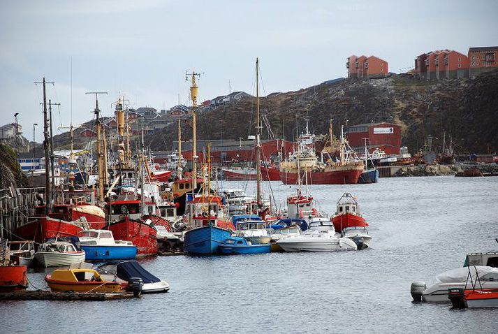 Höfnin í Nuuk þykir of lítil til að þjóna olíuleit og gámaflutningum