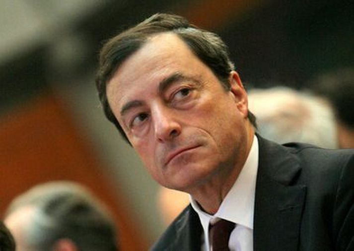 Mario Draghi, seðlabankastjóri Evrópu. Hann segir ekkert annað koma til greina að grundvallarbreyting í ríkisfjármálum evruríkja. Þar er samstarf og stefnufesta algjört lykilatriði.