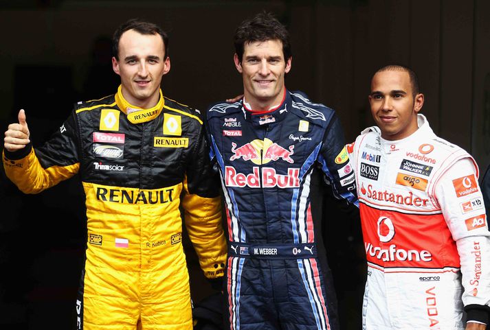 Fremstu menn, Robert Kubica, Mark Webber og Lewis Hamilton eru í fyrstu þremur sætunum á ráslínu.