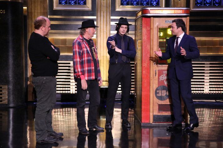 Neil Young, Jack White og Jimmy Fallon í góðu stuði.