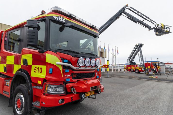 Slökkvilið var kallað út en búið var að slökkva eldinn þegar þau komu á vettvang.