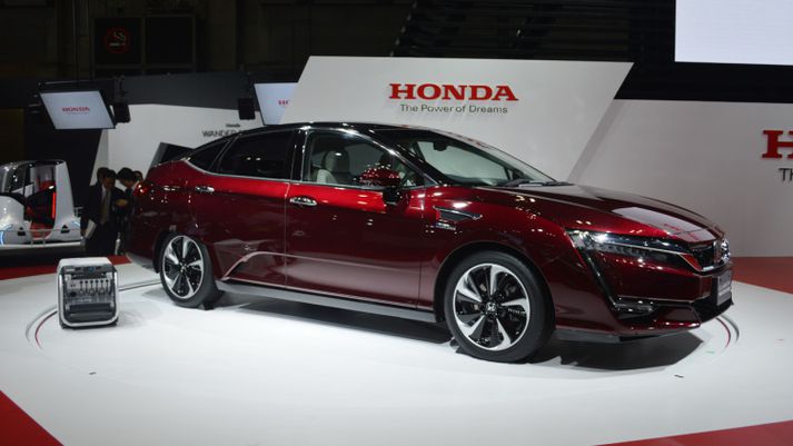 Honda Clarity Fuel Cell.