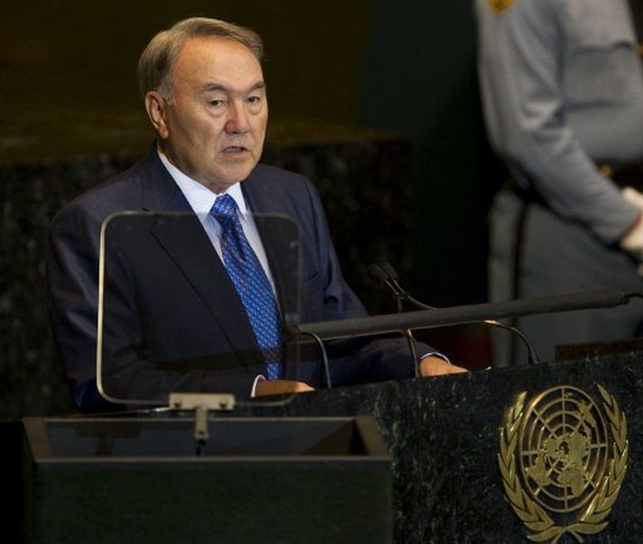 Nursultan Nazarbayev forseti hefur ráðið Tony Blair í sína þjónustu.