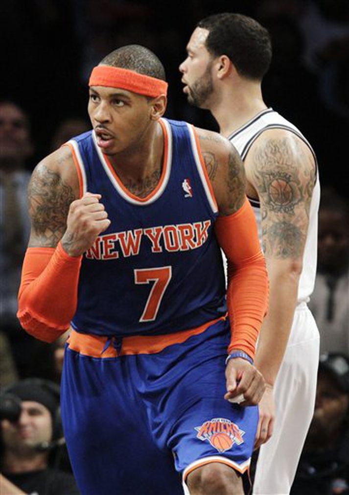 Carmelo Anthony skoraði 45 stig fyrir New York Knicks í 100-97 sigri liðsins gegn Brooklyn í NBA deildinni í nótt.