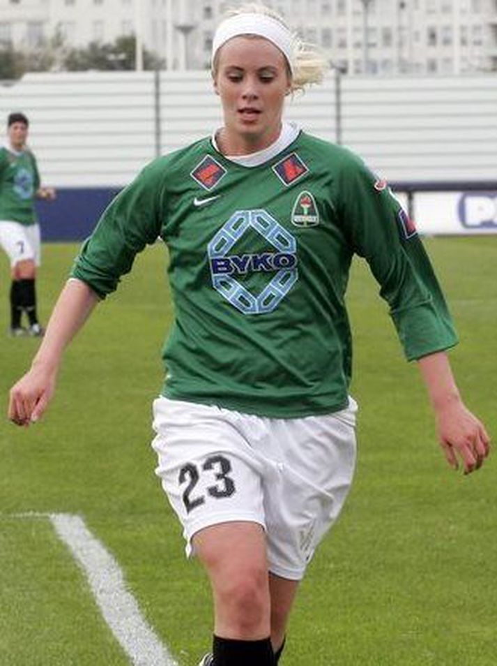 Berglind Þorvaldsdóttir tekur þátt í verkefni með U19 landsliðinu.