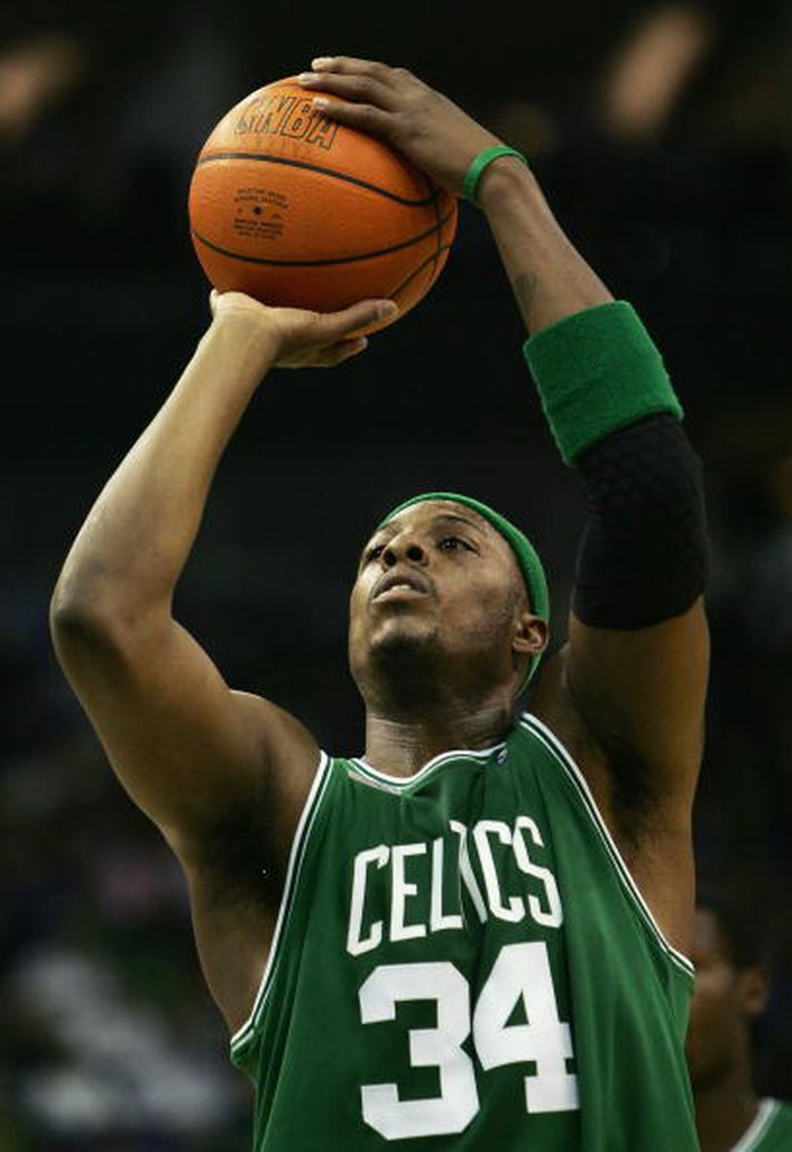 Paul Pierce var auðmjúkur eftir leik í nótt.