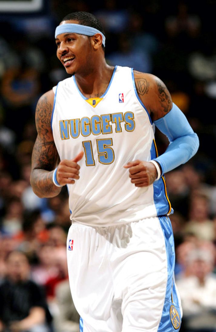 Carmelo Anthony og félagar í Denver fóru illa með Lakers.