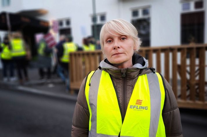 Sólveig Anna Jónsdóttir, formaður Eflingar, segir að auðvelt sé að komast með launaþjófnað á Íslandi. Þeir sem stundi hann leggist á erlent verkafólk sem sé í veikri stöðu.