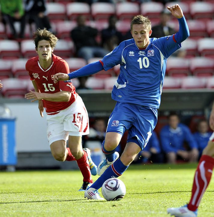 Gylfi í leik með íslenska U-21 landsliðinu á EM í Danmörku í sumar.