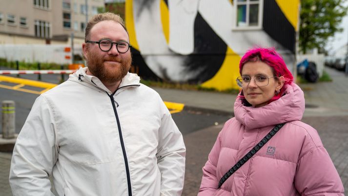 Adam Flint Taylor, fagstjóri í grafískri hönnun við LHÍ, og Natka Klimowicz, myndlistarkona.