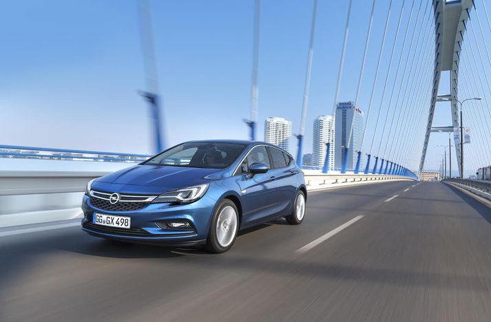 Nýjasti smellurinn frá Opel. Þó svo að Opel Astra hafi fyrst verið markaðssettur í flestum Evrópuríkjum í nóvember sl. hafa nú þegar borist yfir 65.000 pantanir í hann.