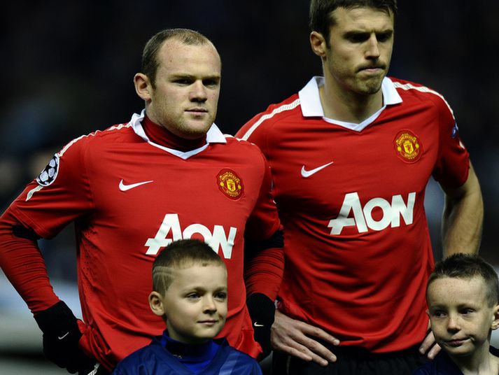 Michael Carrick og Wayne Rooney.