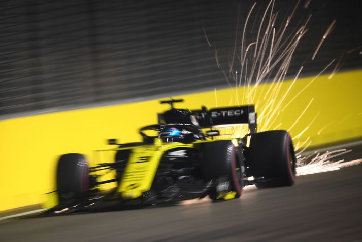 Daniel Ricciardo keyrir á Reanult