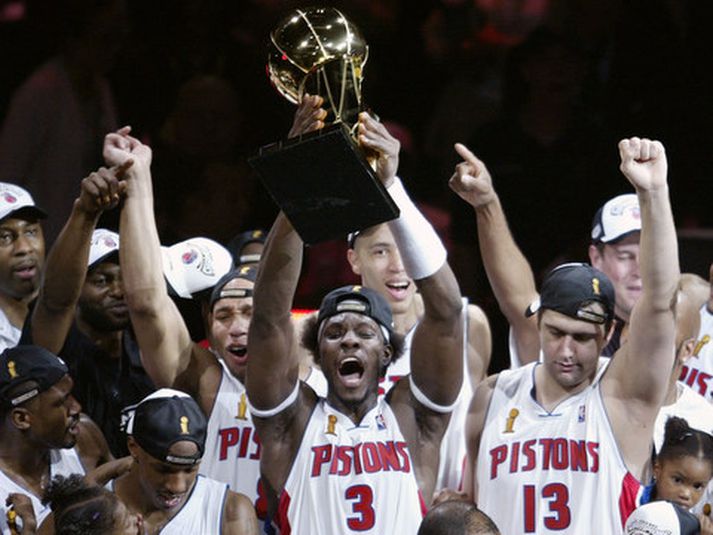 Ben Wallace var meistari með Detroit árið 2004.