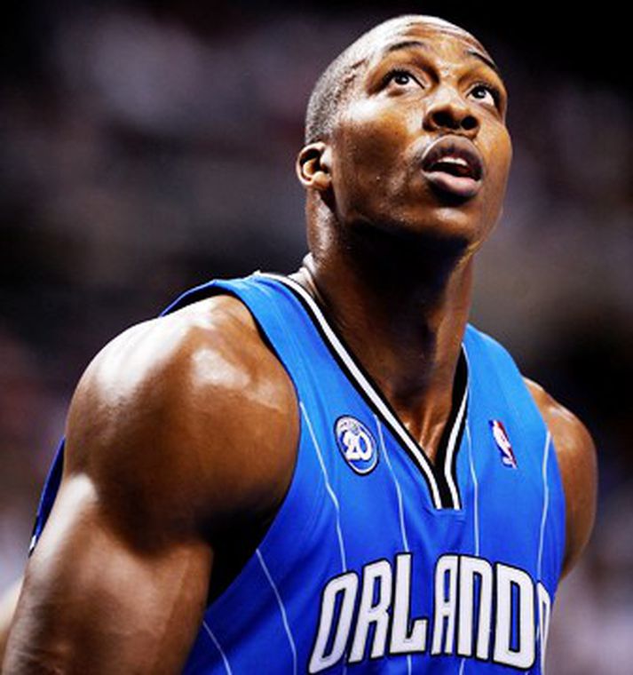 Dwight Howard hjá Orlando fékk úr litlu að moða gegn Boston í síðasta leik