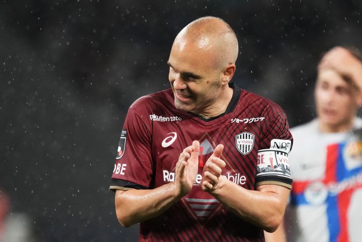 Andres Iniesta ætlar að mæta á leik FC Helsingör annað kvöld.  Liðið er þá á heimavelli í sextándu umferð dönsku C-deildarinnar.